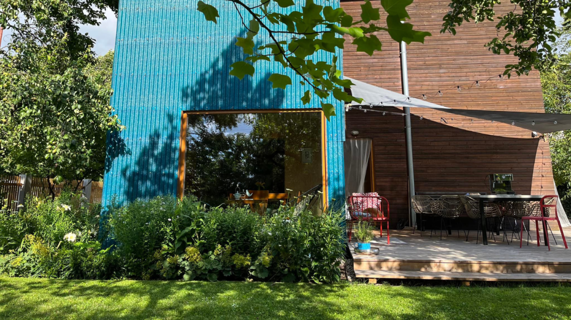 Flera | Míša realizuje zahradu