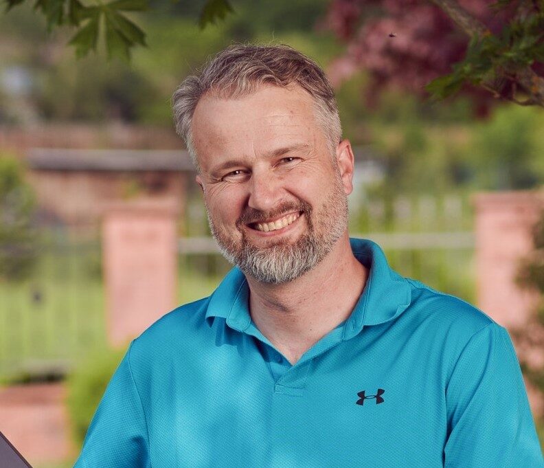 E-book Trávník, Tomáš Šena a Ferdinand Leffler